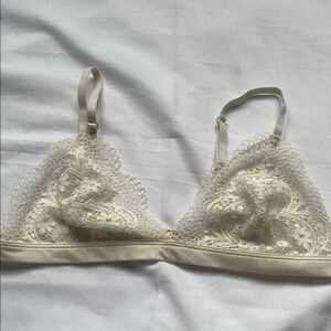 Victoria’s Secret Cream Lace Bralette